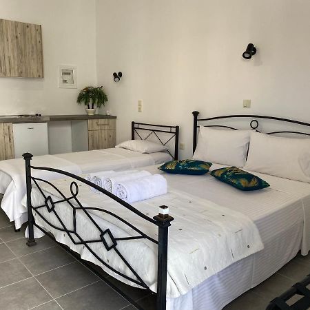 Central Areopolis Rooms Ареополис Экстерьер фото