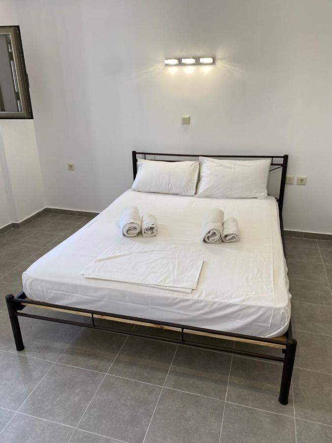 Central Areopolis Rooms Ареополис Экстерьер фото